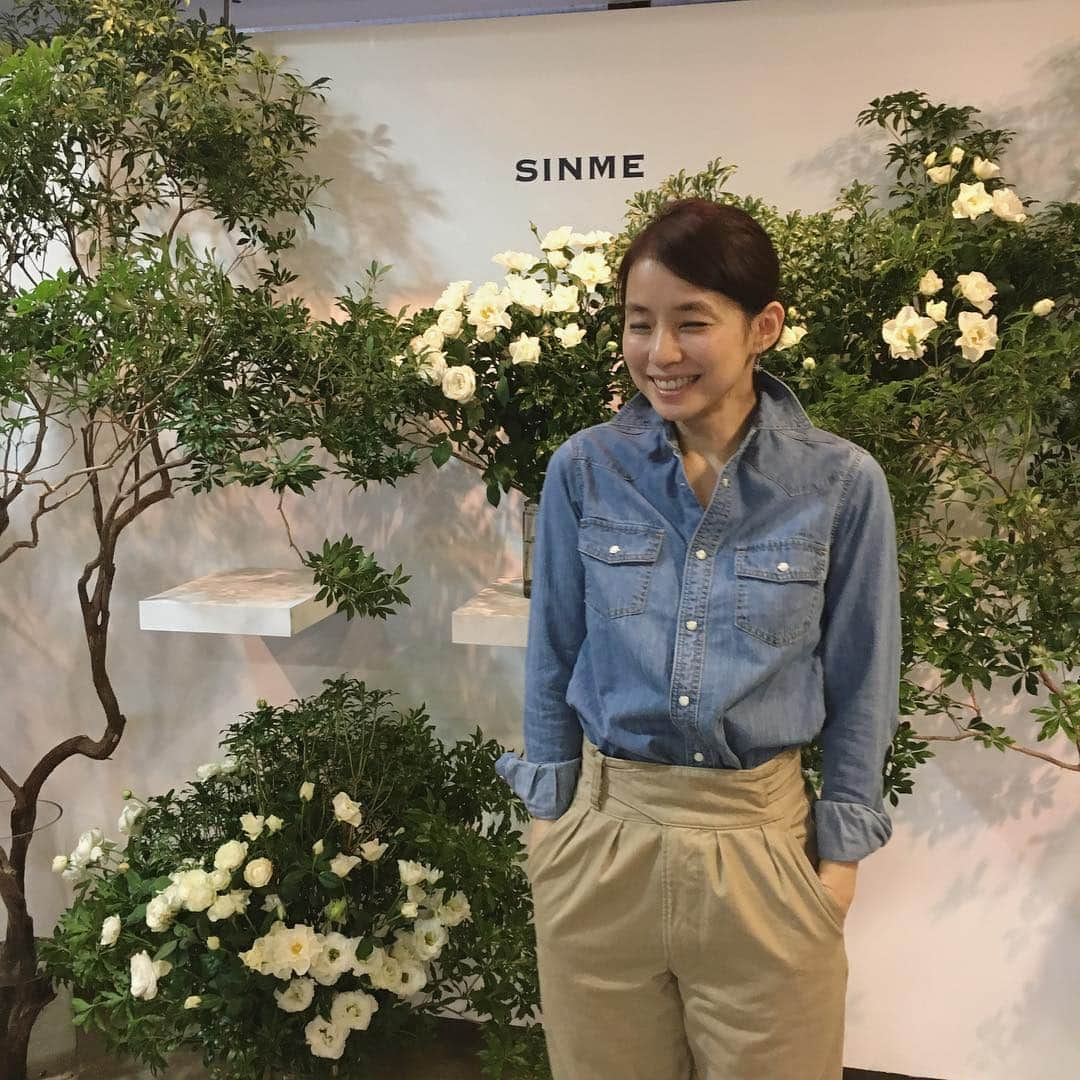 石田ゆり子さんのインスタグラム写真 - (石田ゆり子Instagram)「SINME展示会、 明日と明後日は、一般の皆様にお披露目だそうです。 ☺️😝🤗 ぜひ👏🏻👏🏻👏🏻👏🏻👏🏻」11月24日 20時31分 - yuriyuri1003