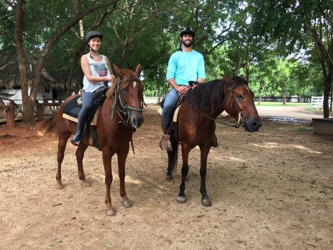 ニック・マルティネスのインスタグラム：「Happy Thanksgiving from Casa de Campo La Romana, República Dominicana! #lostoros」