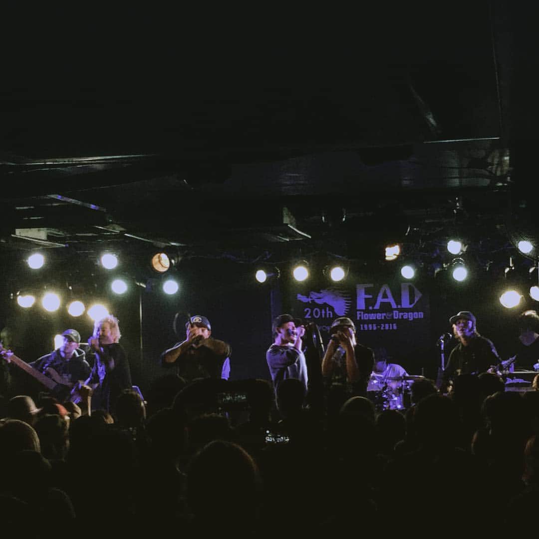 KAI_SHiNEのインスタグラム：「T.C.L×Yamaarashi×BxAxMxBxI. Warning‼︎ #tcl #yamaarashi #live #livehouse #tour #rock #mixture #kanagawa #onelink #jp」