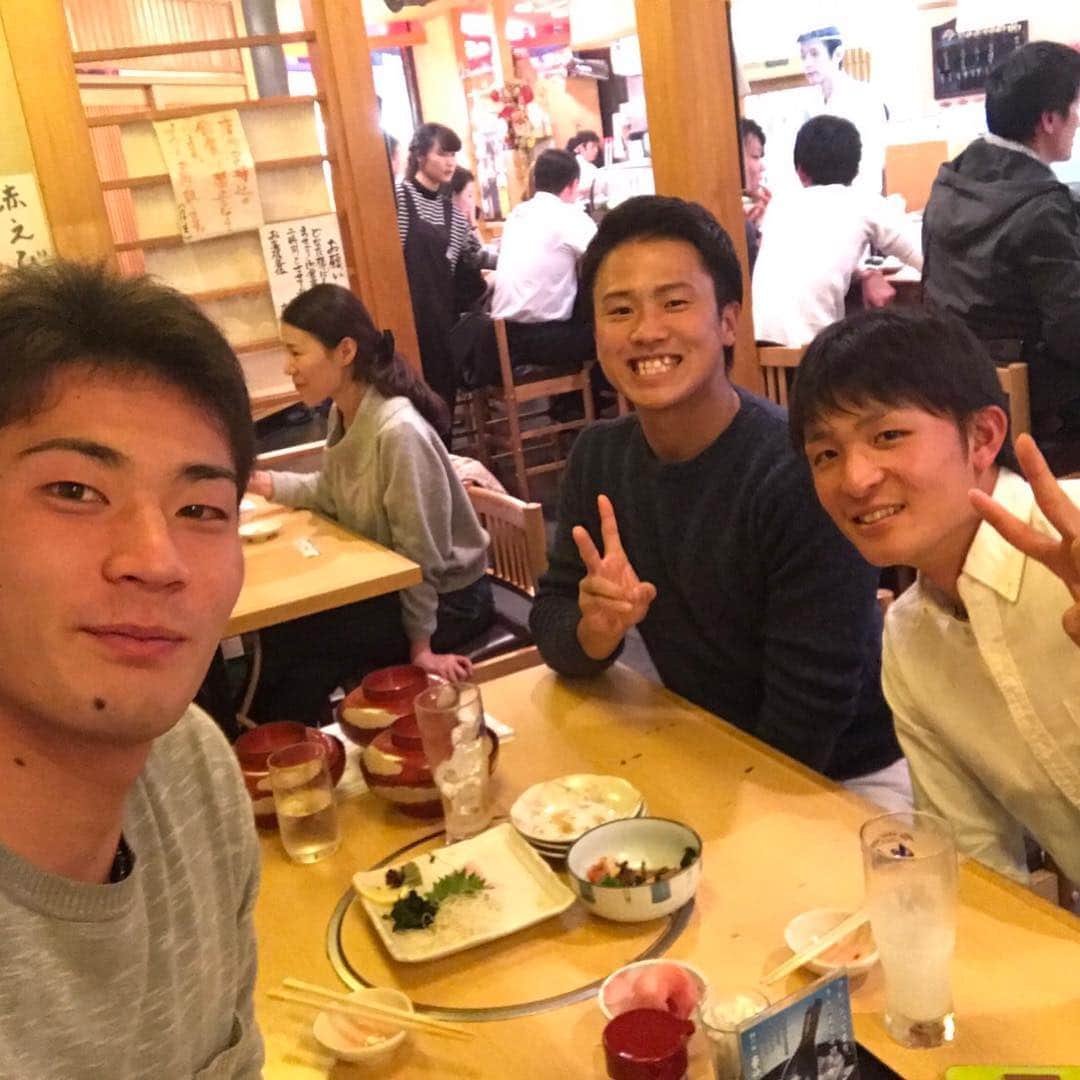 藤谷洸介のインスタグラム：「ご飯行ってきたー！！！ #梅田 #初メンバー」
