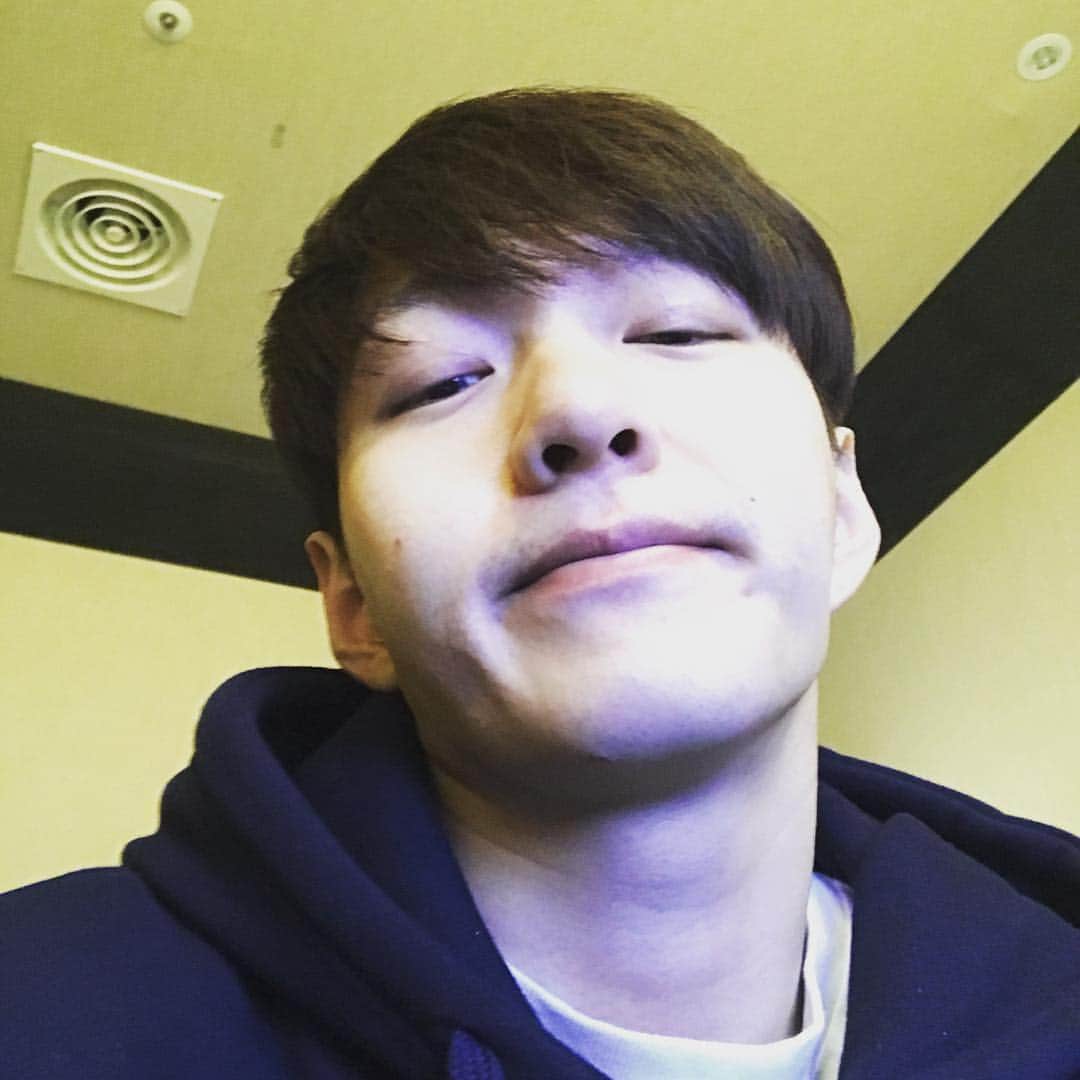 チャンソプ さんのインスタグラム写真 - (チャンソプ Instagram)「수고했어 멜로디  예지앞사❤️」11月28日 17時03分 - lee_cs_btob