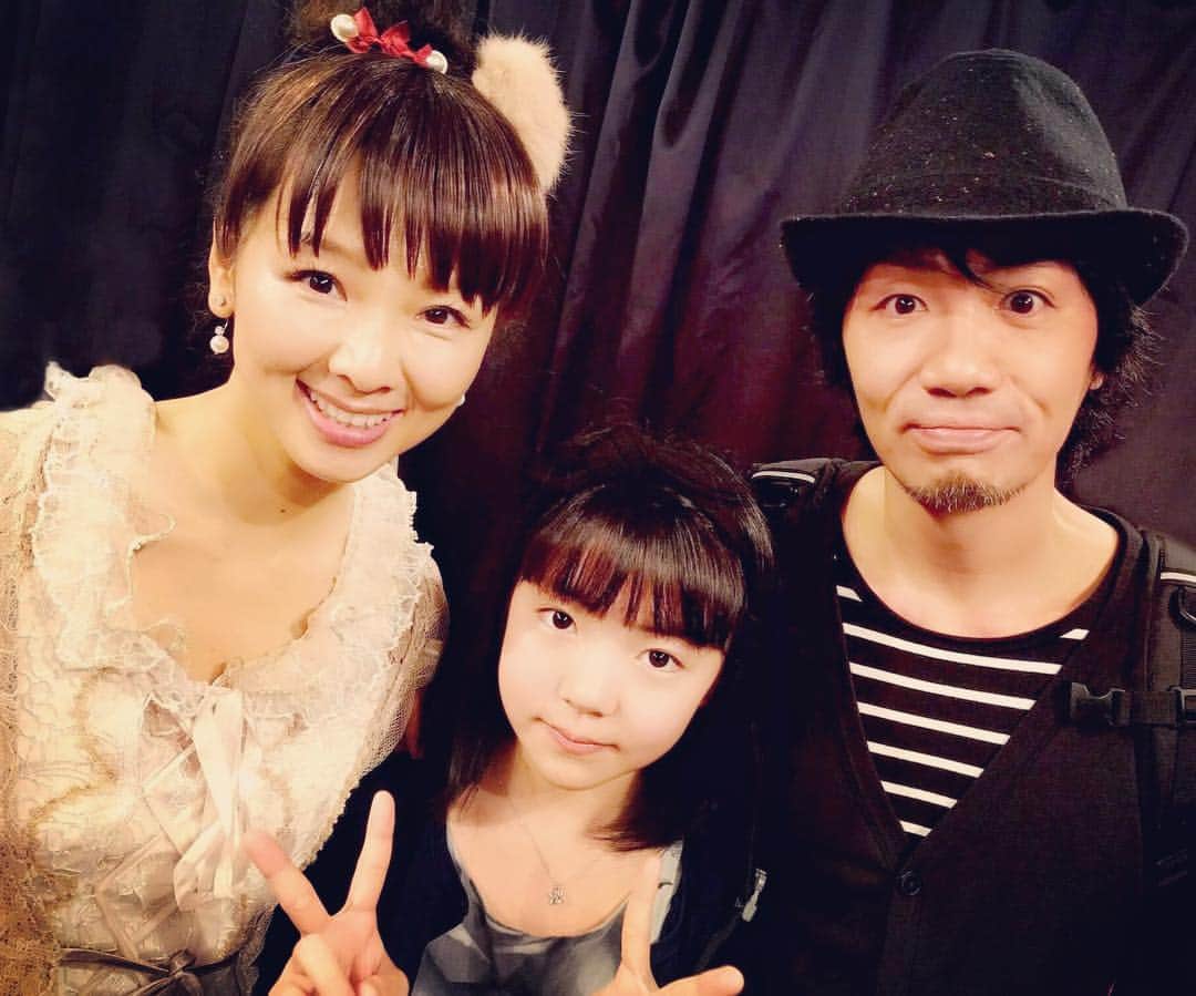 宍戸留美のインスタグラム：「#家族 #映画 #坪内花菜 #前田晃男 #宍戸留美 #記念撮影」