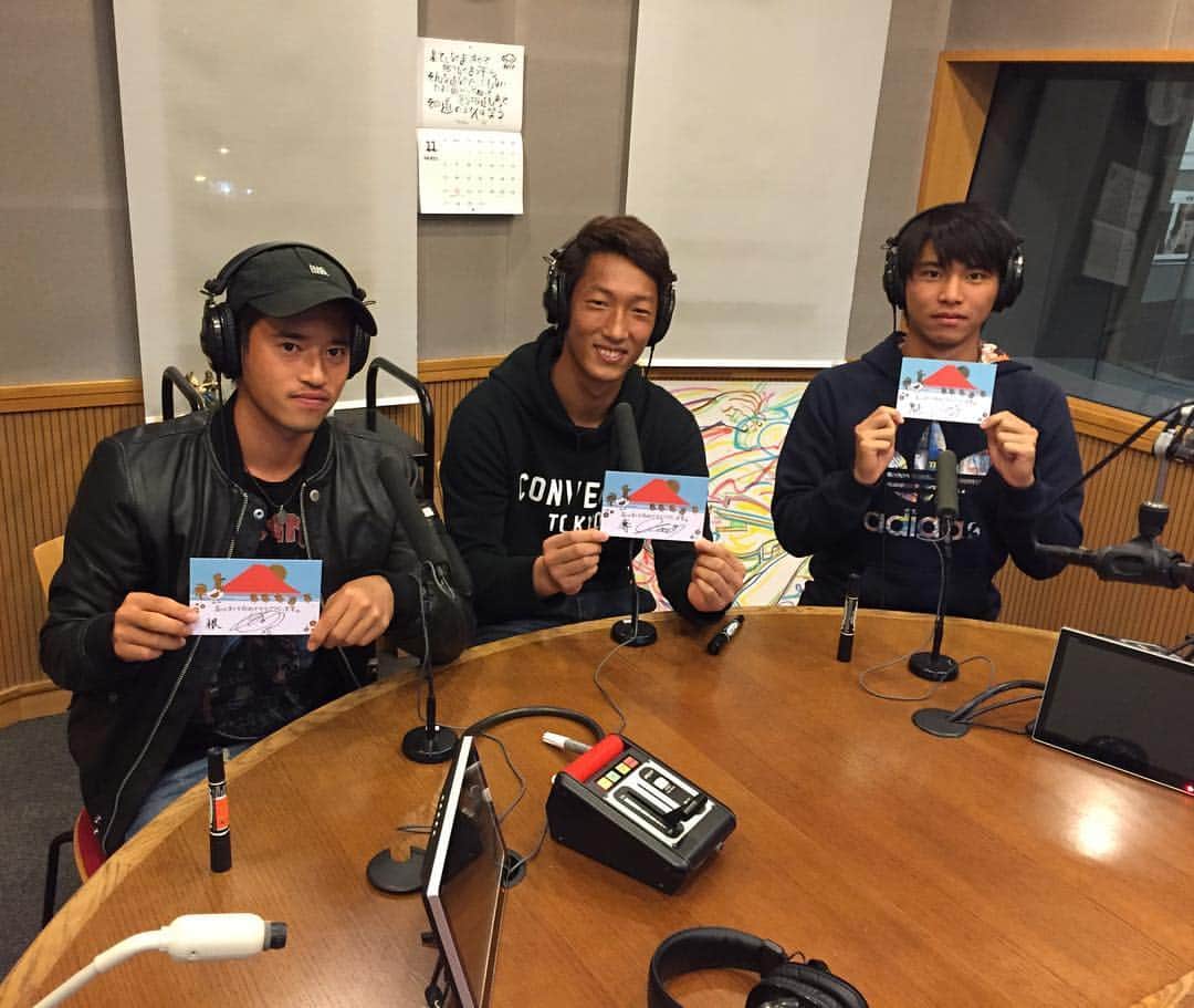 石田崚真のインスタグラム：「新春スペシャルでこの三人でラジオしました！ みんなの知られざる素顔をぶっちゃけているので是非みてください！ ＃山本チルドレン」