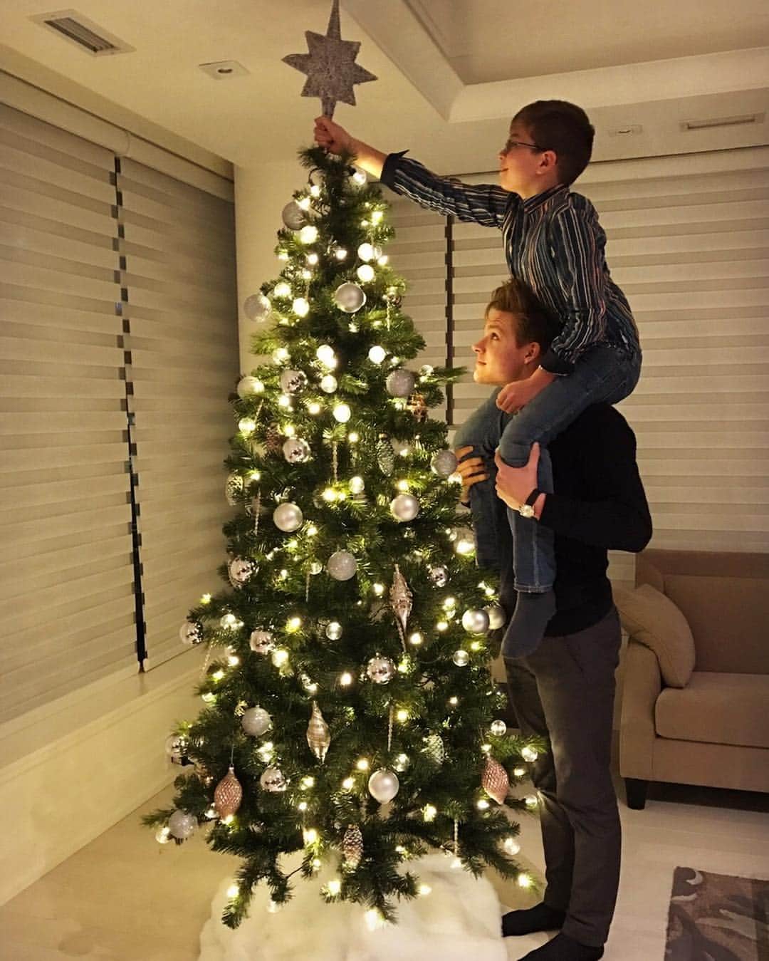 Alex Sinicynのインスタグラム：「Starting to feel the Christmas spirit 🎄🎅🏼」