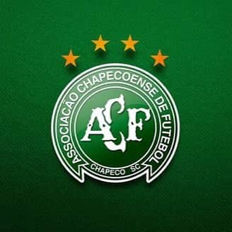 ヨレス・オコレのインスタグラム：「My thoughts and prayers are with everyone affected in this tragedy #ForçaChapecoense #condolencestothefamilies」