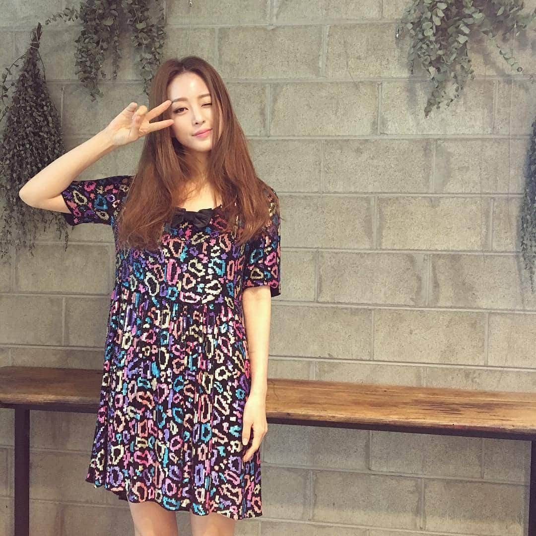 ハン・イェスルのインスタグラム：「@leslie_allwehaveisus」