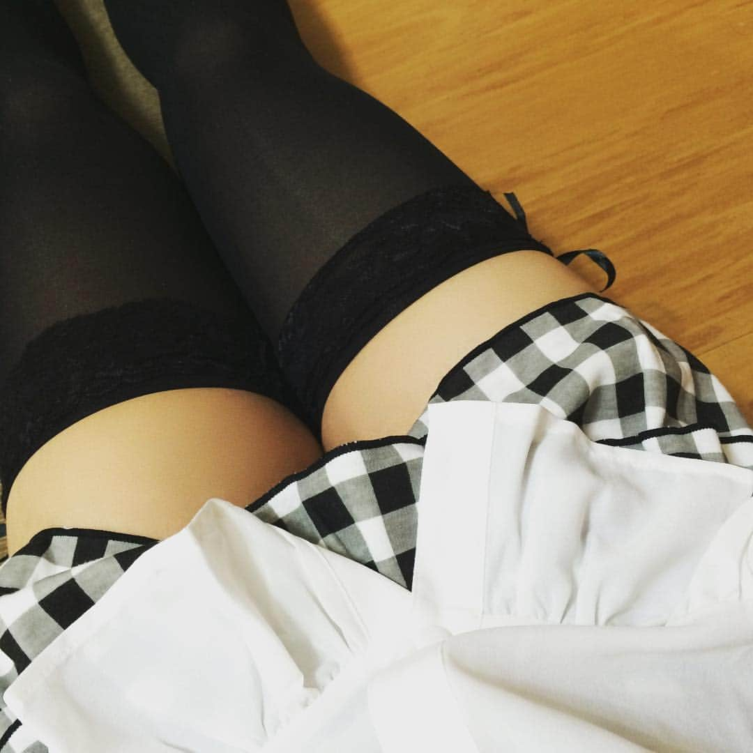 はるちんさんのインスタグラム写真 - (はるちんInstagram)「2016/11/28💙 #haruchin #はるちん #ニーソ #ふともも #legs」11月30日 21時21分 - haruchinbass