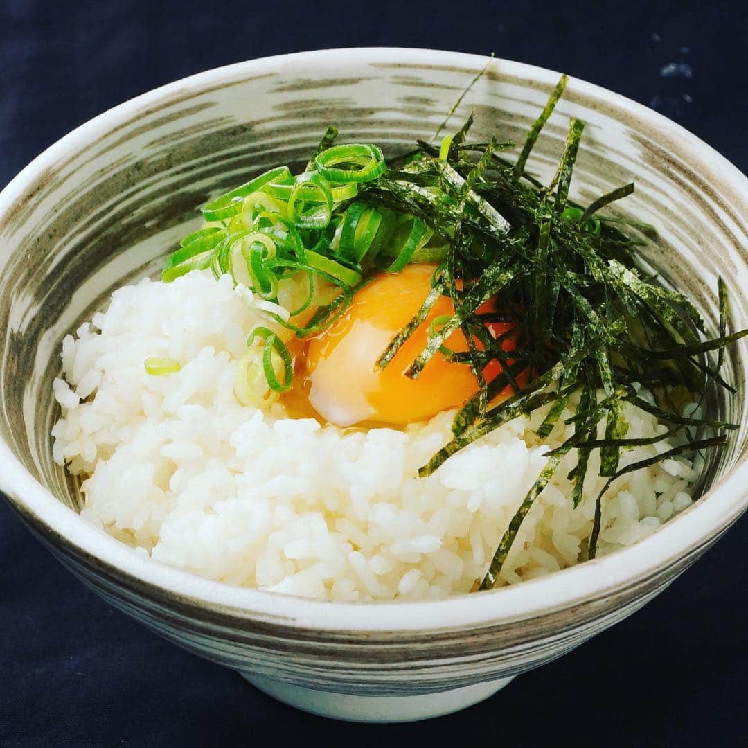 ゆずの小町 東陽町店のインスタグラム：「ゆず卵を使用した、卵かけご飯！！ これ、〆にぴったしなんです♪ #ゆずの小町  #ゆずの小町東陽町店  #東陽町  #ゆず卵  #卵かけご飯  #〆はこれ」