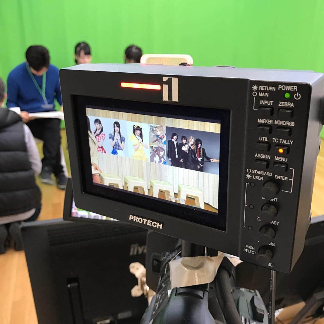 アニメぴあちゃんねるのインスタグラム：「リハ中でーす。今、中西優香さんの匂いの話題に。(^^)」