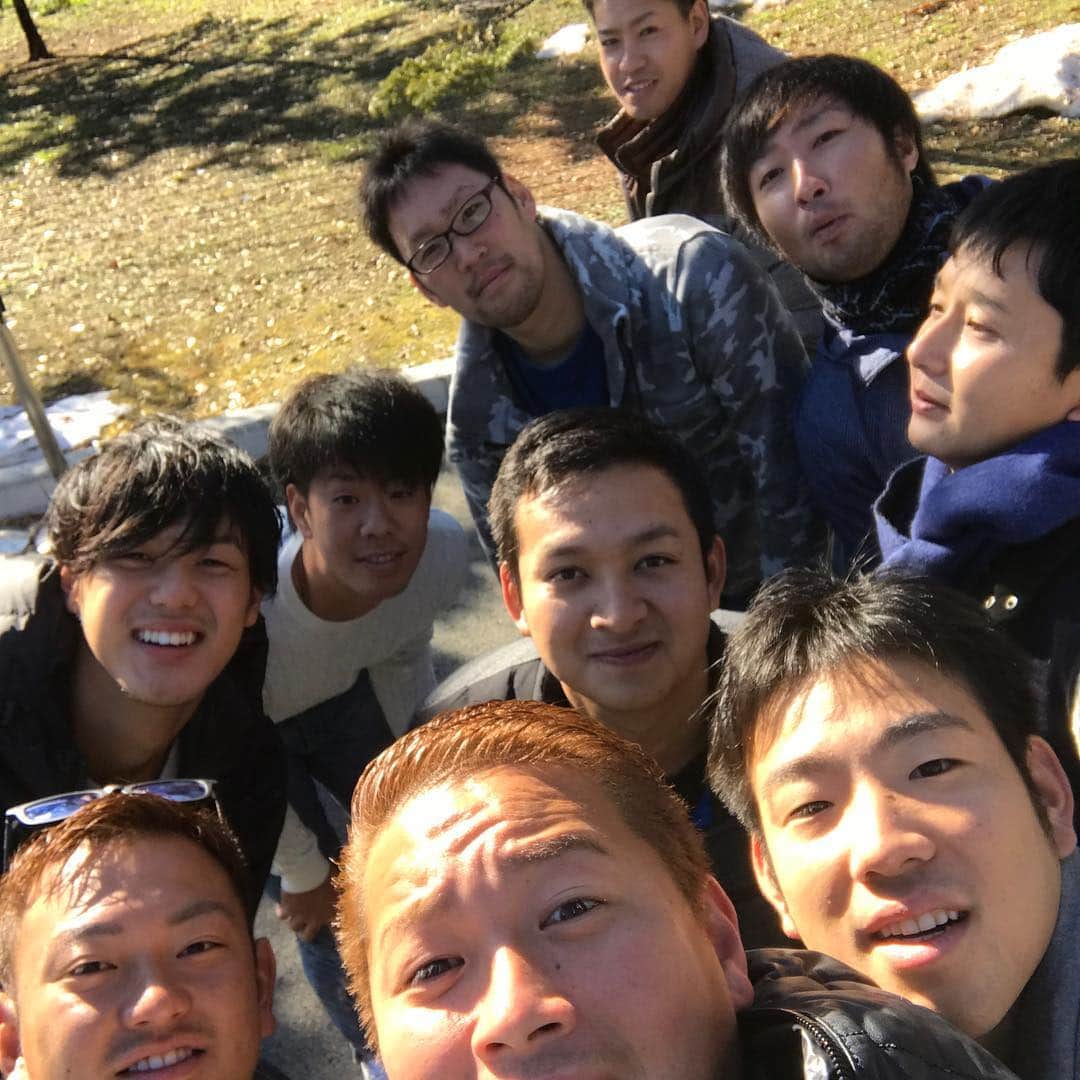 岡田雅利のインスタグラム：「投手会に招待してもらいいまから富士急でーーーす！！こわい、、、、笑笑 #投手会 #富士急ハイランド」