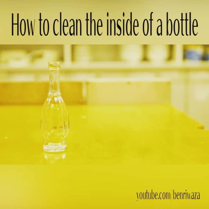 便利ライフハックのインスタグラム：「How to clean the inside of a bottle using eggshell #household #usefullife #convenient #lifehacks #howto #lifehack #instalife #eggshell #cleaning #bottle #benriwaza #japanese #videos #youtube」