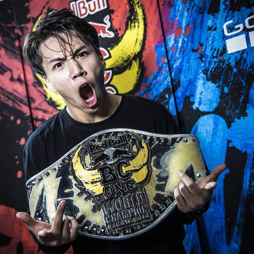 レッドブルのグルメインスタ