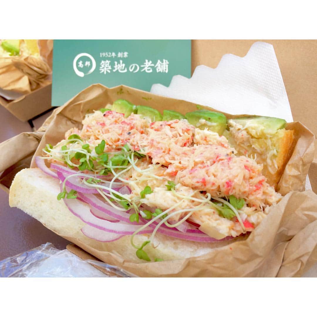 西村笑花さんのインスタグラム写真 - (西村笑花Instagram)「🍞♡ ・ ・ 蟹たーっぷり入ってたよ😋✨✨ #蟹 #かにぱん #築地 #かに #crab #tsukiji #pan #sandwich #🍞」12月4日 16時06分 - emika_nishimura