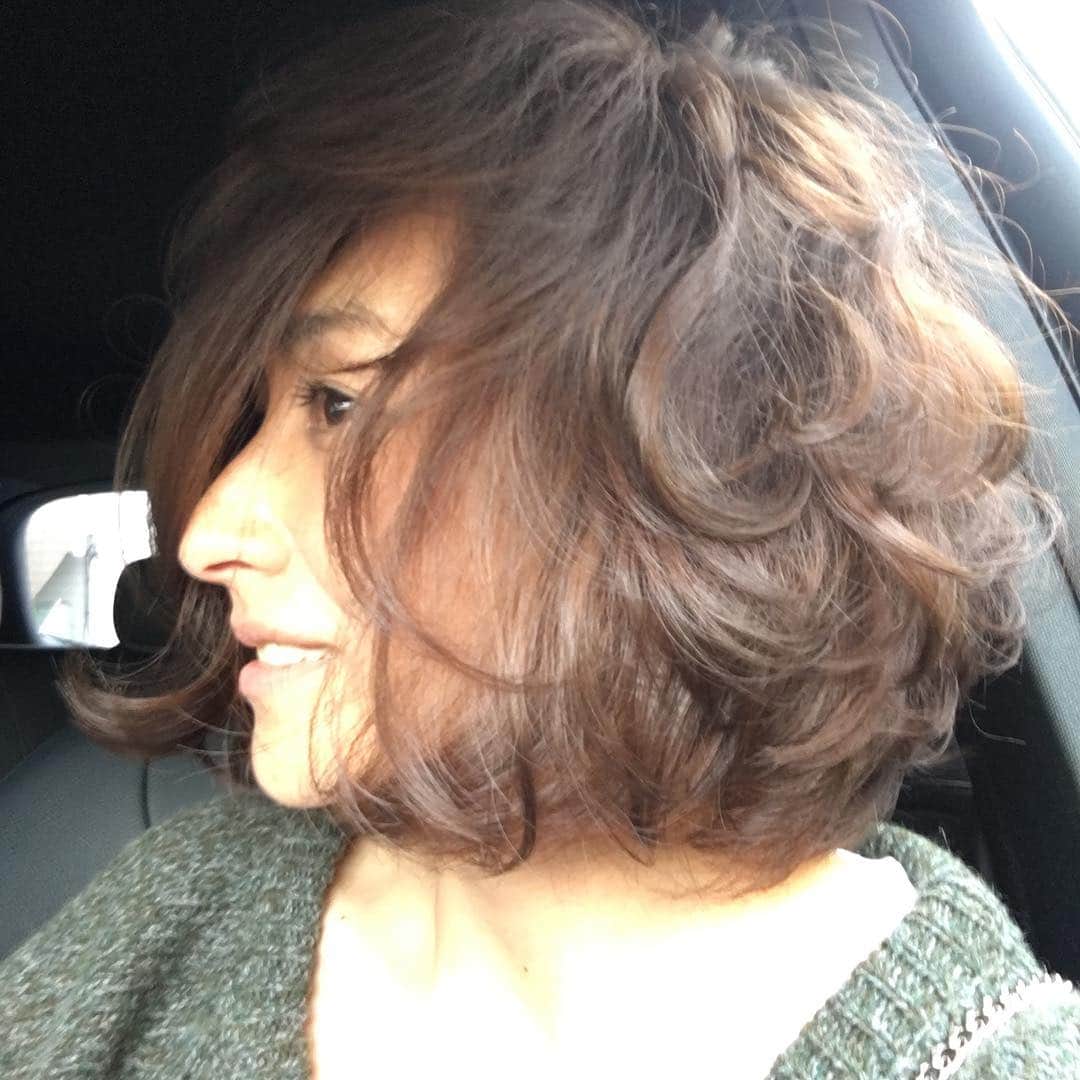 清原亜希さんのインスタグラム写真 清原亜希instagram 今年もあと1カ月をきり締めくくり気分転換に髪を切りました 普段は女子力の少ない日常ですがこの日だけはいつも Twiggymiho に魔法をかけられる 天然パーマ とも言うが 老化 とも言う 老化を味方に