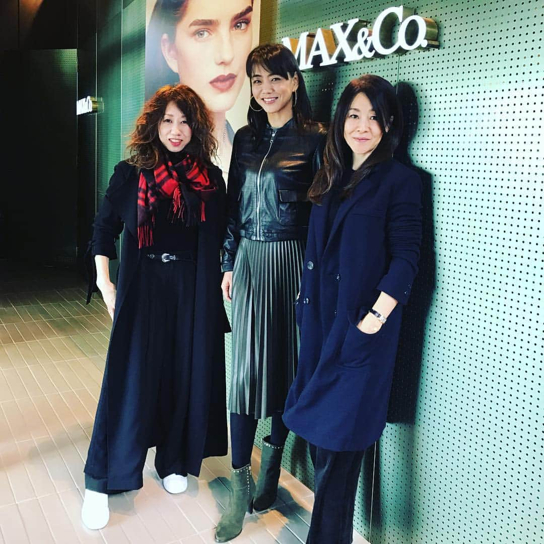 前田典子さんのインスタグラム写真 - (前田典子Instagram)「#MAX&co#2017ssコレクション #展示会へ行ってきました#スタイリストの#川田師匠と#菊地ユカちゃんと✌️️」12月6日 12時01分 - maenorichang