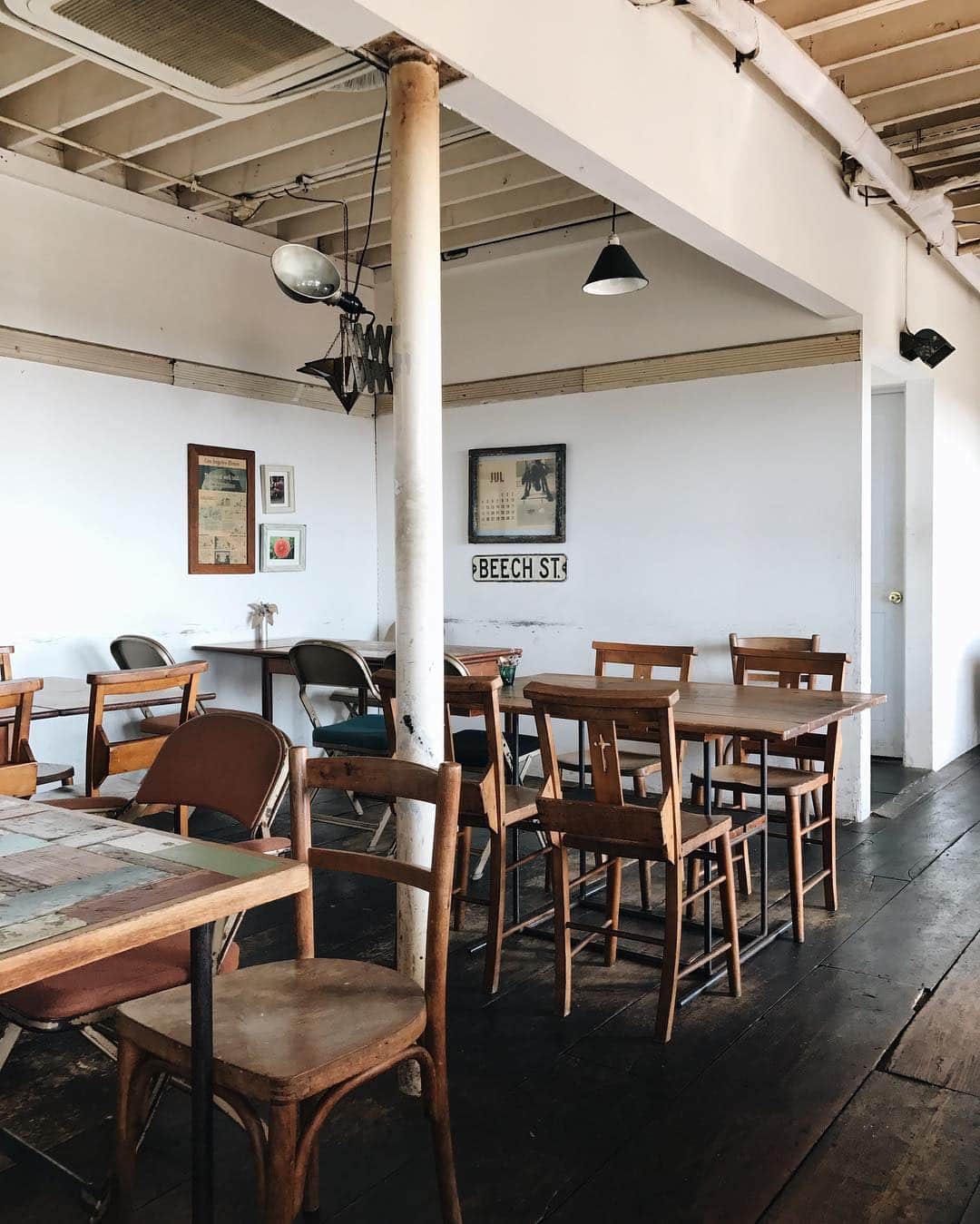 深沢あかりのインスタグラム：「🍽☕️ #doubledoors #lunch」