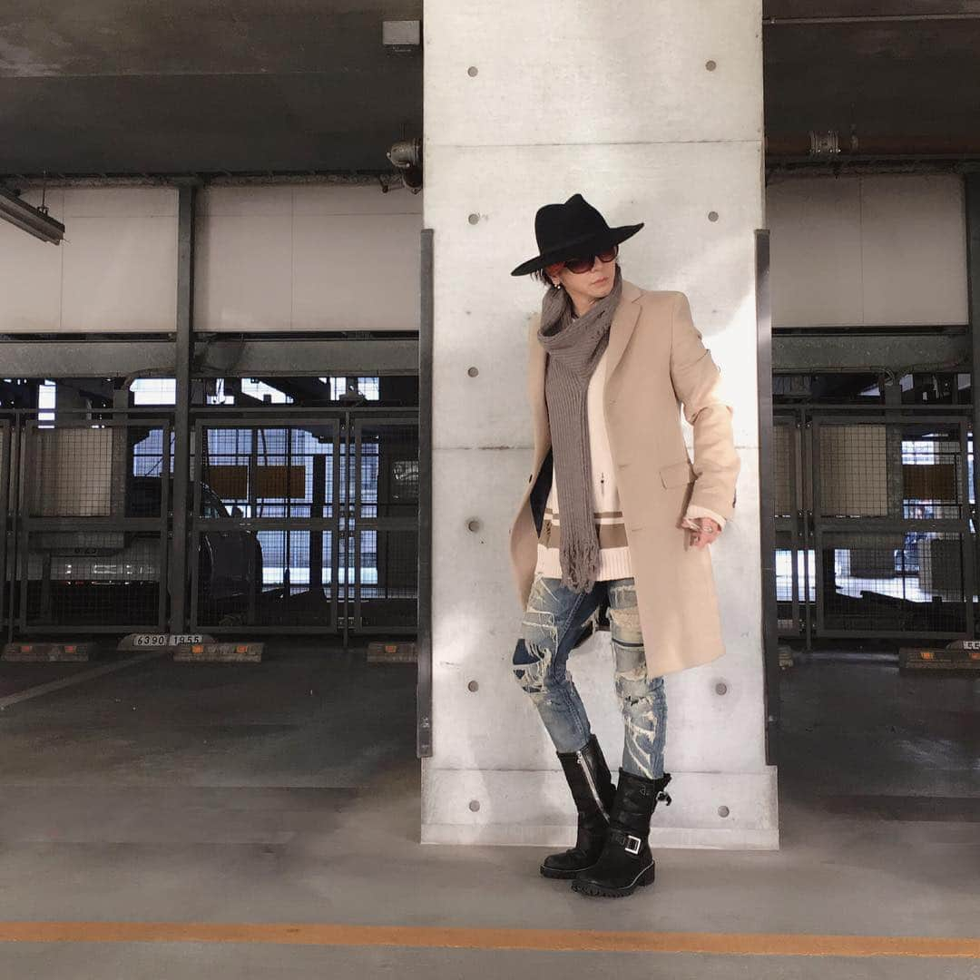 淳士さんのインスタグラム写真 - (淳士Instagram)「Look of the day !!✨ . I'm going to Hiroshima😎 . #ootd #ootdmen #outfit #outfitpost #instamood #fashion #clothes #instagood #junyjammy #sunglasses #orange #orangehair #miharayasuhiro #isamukatayamabacklash #fagassent #zara」12月7日 16時28分 - jz0330