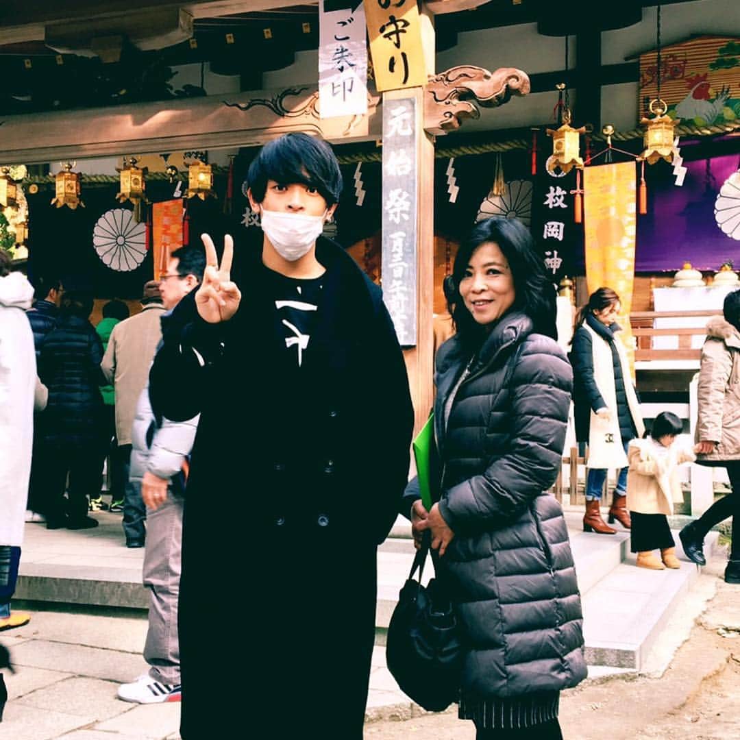 山中拓也さんのインスタグラム写真 - (山中拓也Instagram)「With my mother“Gako” #ほんまはよしこ」1月4日 11時25分 - oraltakuya