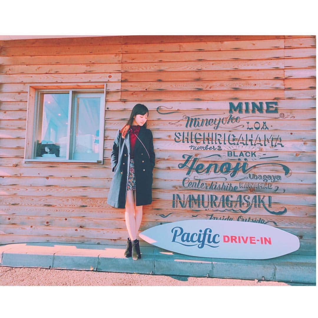 松野莉奈のインスタグラム：「まっつんclothes✨ outer:Lily Brown tops:Lily Brown skirt:ZARA  #松野莉奈 #まっつんclothes #LilyBrown #ZARA #pacificdrivein」