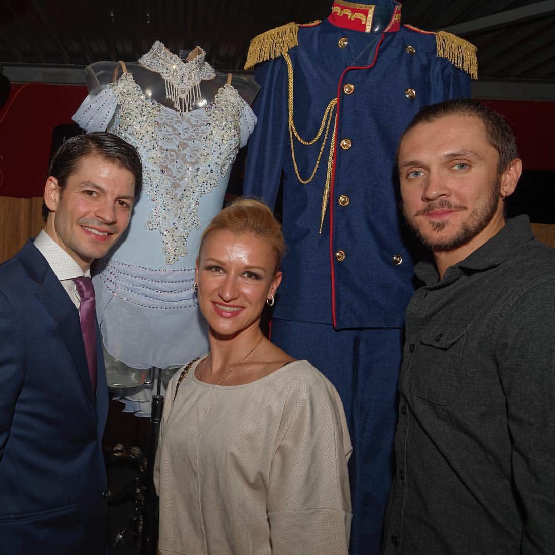 Ice Legends 2016のインスタグラム：「After performing "Masquerade Waltz" for the last time at Ice Legends @fire_bird and @xam_trankov's costumes are now at the Olympic Museum! Photo © Pierre Quentin」