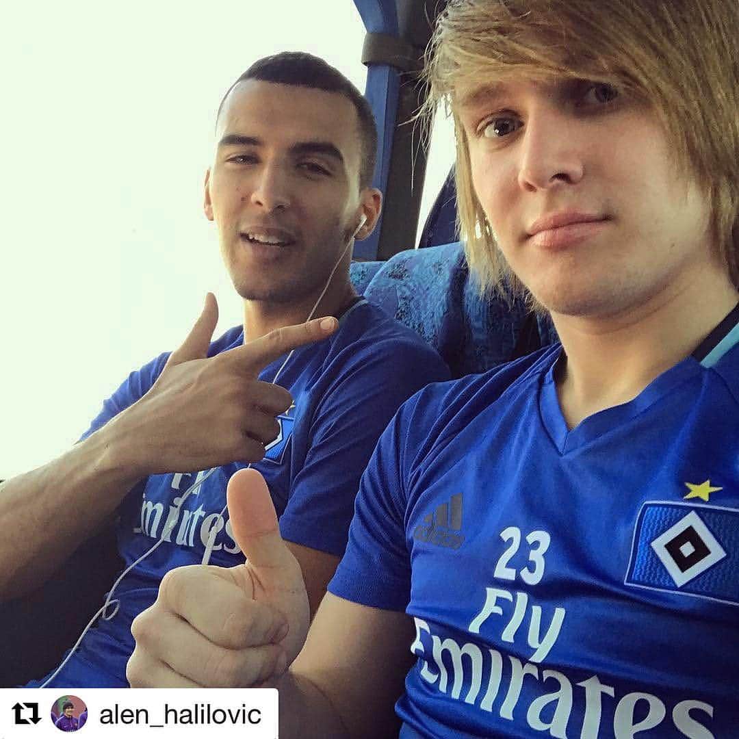 ナビル・バホウィさんのインスタグラム写真 - (ナビル・バホウィInstagram)「⚽️🤙🏽」1月7日 17時53分 - nabilguldish