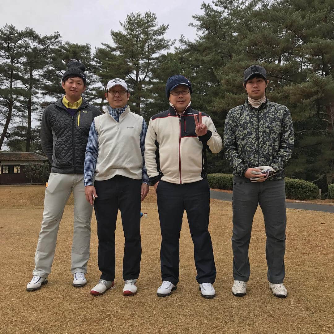 野村祐輔のインスタグラム：「今日は創建ホームのゴルフコンペに招待していただきました😁」