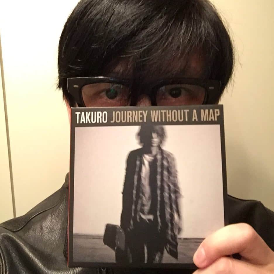 宮上元克さんのインスタグラム写真 - (宮上元克Instagram)「今からTAKURO君のソロアルバムを聴きます。 楽しみだ〜 #takuro #glay #journeywithoutamap」12月17日 20時33分 - motokatsu_dr