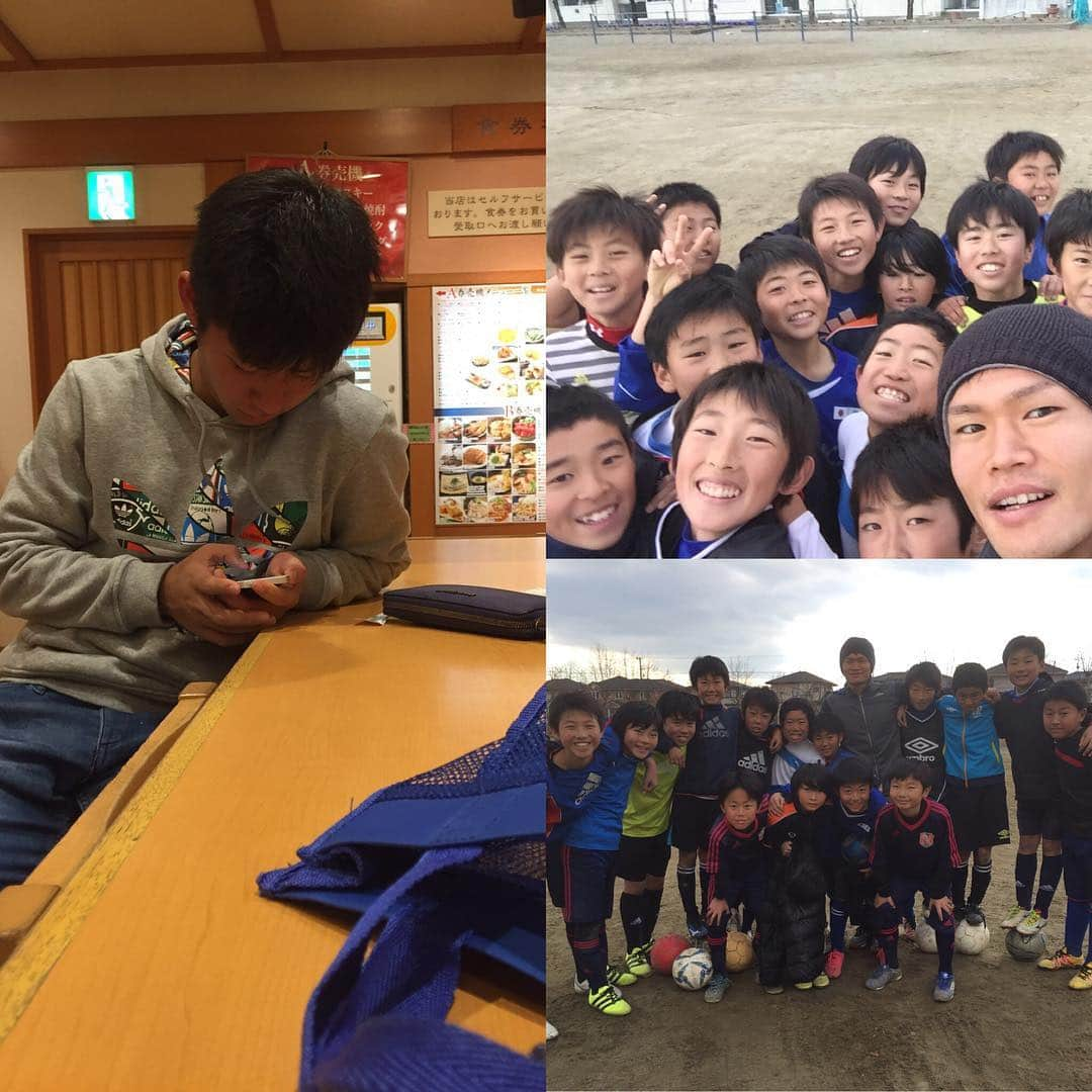 嶺岸佳介のインスタグラム：「#今日はかわいい後輩達とサッカー#将監FC#皆上手だった#原点#左はかわいくない後輩#雰囲気が違う」