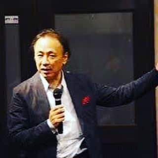 Discovery Meinohama Westのインスタグラム：「＊＊＊＊＊＊＊ 【交流会参加希望者はコメントまで！】 1/21の交流会ゲストに 大野尚 さんをお呼びしました！ 交流会の冒頭にセミナールームで１時間ほどお話いただく予定です。 ・ ・ ・ 【大野尚さんプロフィール】 学生時代のヨーロッパ旅行をきっかけにイタリアに遊学、精力的に世界を巡る旅を始める。現在までに訪れた国はおよそ121カ国。肉体労働、音楽関係、レストランでのコックの修行など様々な仕事を経験した後、偶然の出会いがきっかけで当時は無名だった株式会社エイチ・アイ・エスの創業に参画。 ・ ・ ・ 【現在の役職】 ビッグ・フィールド・マネージメント株式会社　代表取締役 株式会社BFA　代表取締役 株式会社アイキューブドシステムズ　監査役 株式会社サラ　顧問 福岡大学　非常勤講師 RKBテレビ「今日感テレビ」　コメンテーター RKBラジオ「こだわりハーフタイム」 ・ ・ ・ #DiscoveryMeinohamaWest #起業家シェアハウス#福岡シェアハウス#起業家交流会#姪浜 #DMW #福岡市 #シェアハウス #起業 #スタートアップ #ベンチャー #女性起業家 #投資家 #福岡移住 #コンセプトシェアハウス #シェアハウス住みたい」