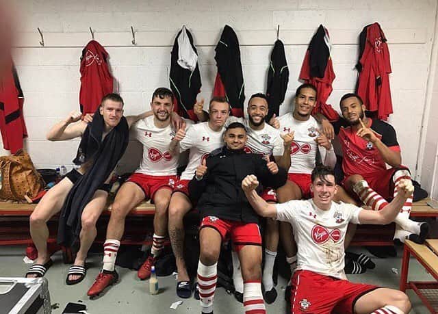 のインスタグラム：「3 points! 💪🏼 #wemarchon #saintsfc」