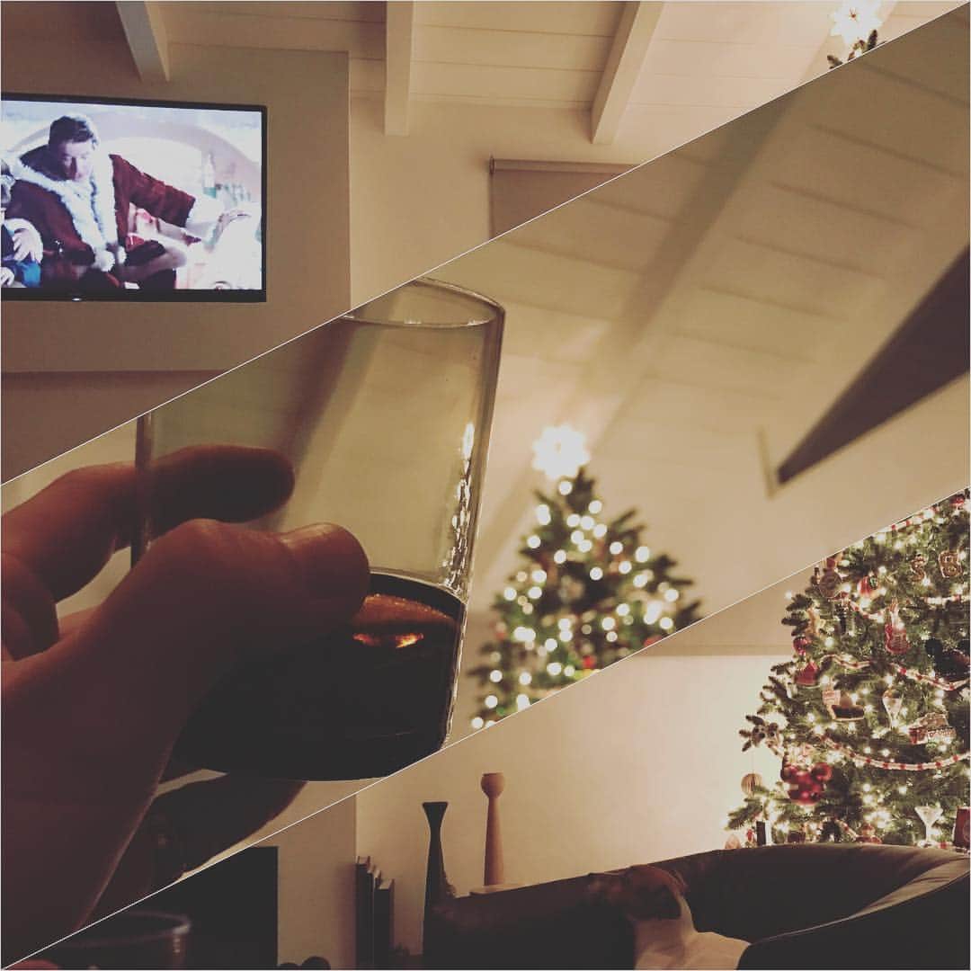ブレンドン・ウリーのインスタグラム：「Merry almost Christmas y'all 🥃🎄」