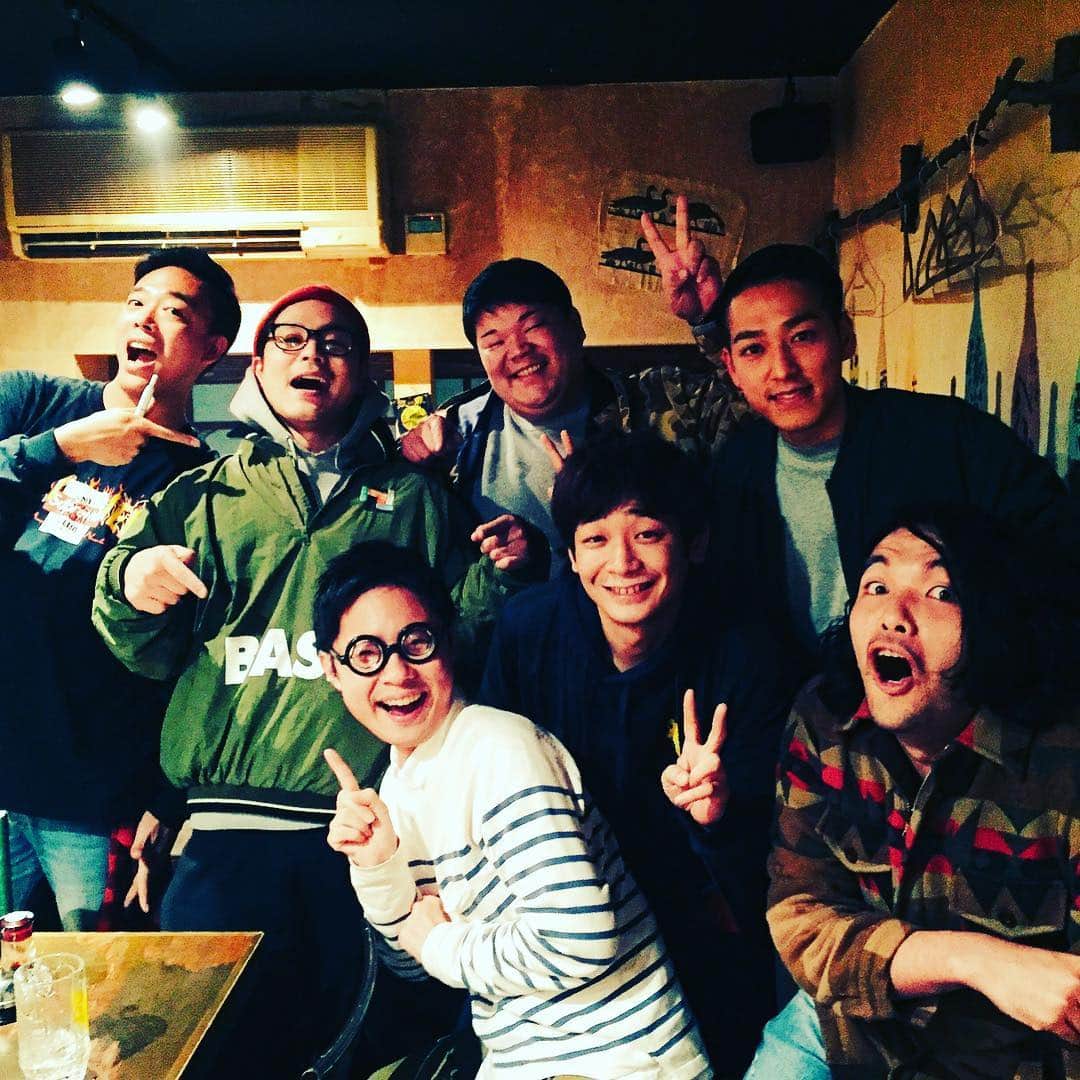 カバのインスタグラム：「昨夜は先日のイベント、城とドラゴンとよしもと芸人と！の打上げでした！終始城ドラの話で、8人でのトーナメント戦もイベントさながらの盛り上がりでめちゃめちゃ楽しかったです(о´∀`о)結果は安定の4連敗でしたが。。。(T-T)またイベントあると思いますので、是非遊びに来てくださいね！それまでに鍛えときますっ！！！ #城とドラゴンとよしもと芸人と #城ドラ #ギャロップ毛利さん #モンスターエンジン大林さん #銀シャリ鰻さん #見取り図盛山さん #イギータ上野 #西くぼアナ #最高に楽しい打上げ #キャラの使い方やらルビーの使い方やら #どれを優先して育てるかとか #やってることは小学生 #ゲームで大盛り上がり #8人トーナメントもイベント並の盛り上がり #安定の4連敗 #次回のイベントも楽しみ #それまでに鍛えとこ #ありがとうございました」