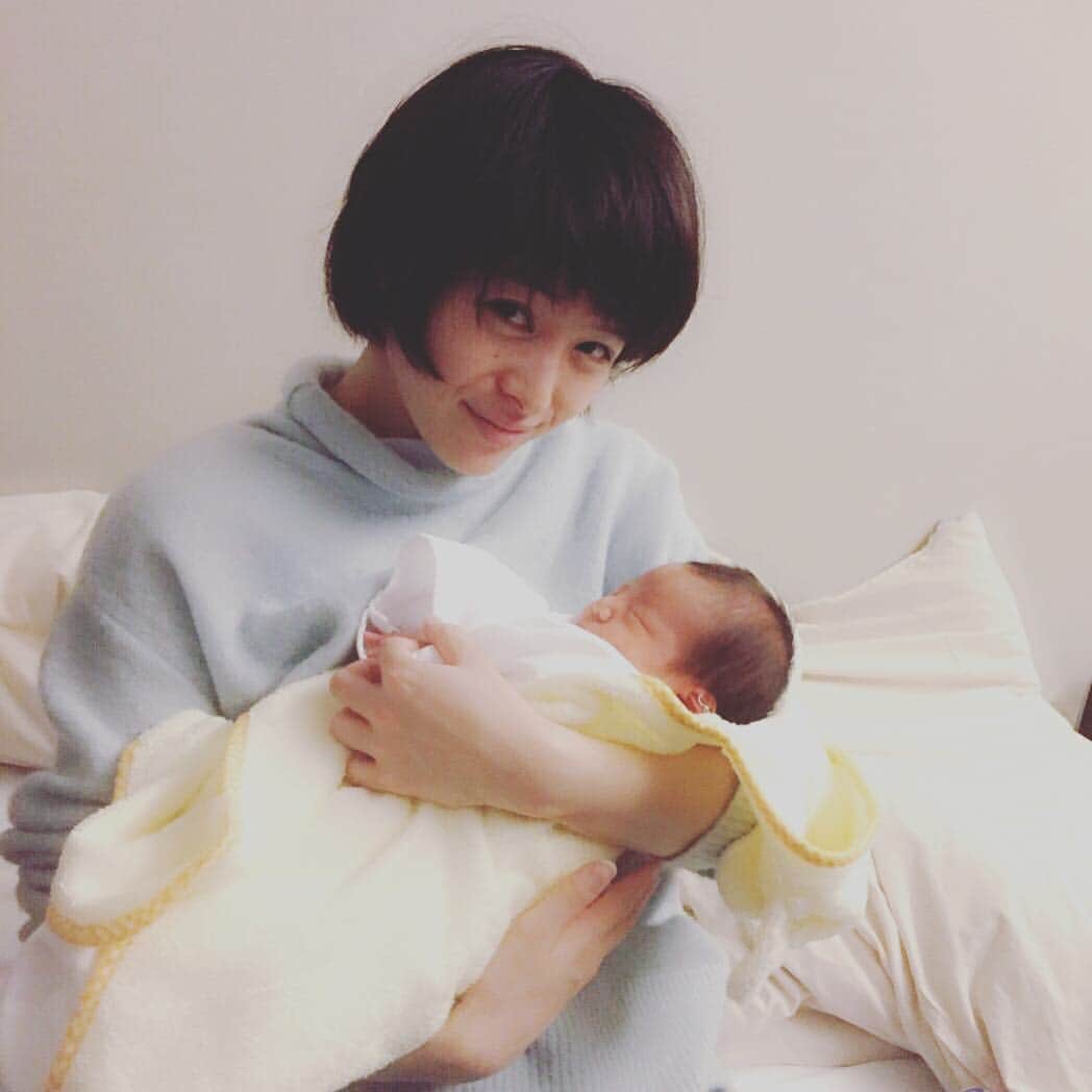 清野菜名さんのインスタグラム写真 - (清野菜名Instagram)「大阪本番中に姉の2人目の子が生まれて 休演日に会ってきました（￣+ー￣）❤︎ 今回は女の子❤︎ #天使ちゃん」12月19日 16時39分 - seinonana