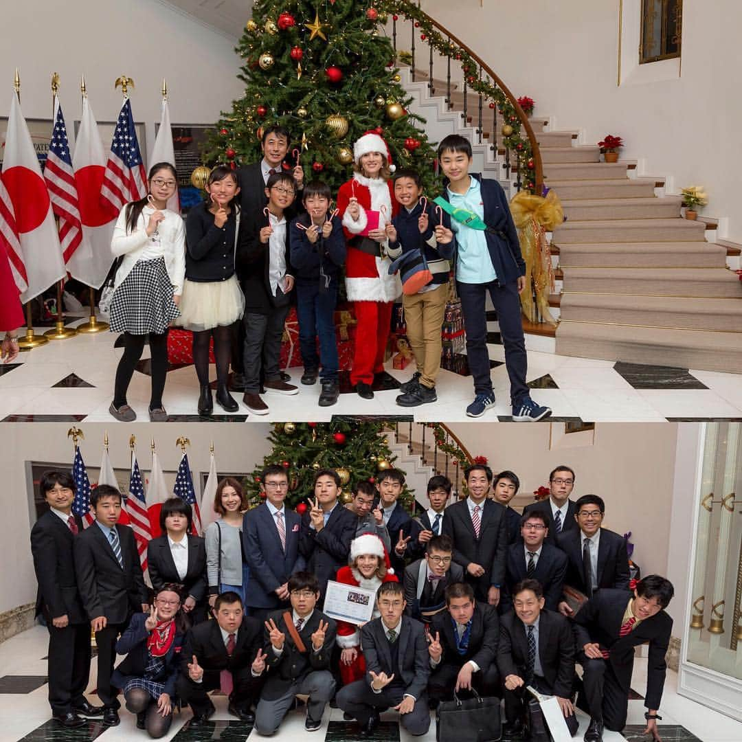 キャロライン・ケネディさんのインスタグラム写真 - (キャロライン・ケネディInstagram)「Thankful for these students' activities, their programs for their community and aspirations to study abroad. Happy Holidays! 集まってくれた生徒さんが関わっている様々な活動や主催するプログラム、そして留学への意欲など、すべてに感謝の気持ちでいっぱいです。ハッピーホリデイズ！」12月19日 17時20分 - amb_kennedy