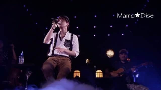 宮野真守のインスタグラム：「【Mamo★Dise Request Corner! No.156】 こんばんは！今日はリクエストいただきました〜 😊💕 マモちゃんの 「WAKENING!」 ライブ、そのでかい横アリ公演、そのライブのバラードコーナーの 「Garnet」 を載せて欲しいと言いましたよ、@ojaed716 さんは 😁 リクエストありがとうございます 💖 マモちゃんのバラードコーナーはやはり最高ですよね〜 マモちゃんのバラード歌声が大好きで、毎回楽しみしてます！今年の 「MIXING!」 ライブでも、たくさん素敵なバラード曲を歌いましたので、「MIXING!」 ライブのDVD発売が本当に楽しみしてます 💞 というか、色んな 「MIXING!」 ライブの写真が見ましたよ！「BLACK OR WHITE」 の衣装はやばくないですか！？なんなんですか、それは！？え！？😐 私の一番好きな曲 「BODY ROCK」 もありますし、やばいー早くDVDを見たい〜 💘 // Hello~ I have a request to post today from Mamo's 「WAKENING!」 live tour at Yokohama Arena in 2014! 💖 This arena was the same arena that Mamo held his main 「MIXING!」 live at during the last two days.. it's slightly bigger than Nippon Budokan! 😁 And during this 「WAKENING!」 live, the place was so huge that Mamo even got a small centre stage at the front.. it was really impressive hehe 😊💕 Anyway the request was from @ojaed716 and she wanted the ballad version of 「Garnet」 that Mamo sang during his ballad corner~ this song was actually from his first ever single released in 2009.. it's such an old song but it's so good that I was really happy he brought it back here! 💘 By the way talking about 「MIXING!」 live tour, have you girls seen the fan accounts and pictures that have started spreading ever since the live tour ended last night~? 😉 You girls.. Mamo friggin' brought back 「BODY ROCK」 and 「DISCOTIQUE09」 in an awesome remix and when I found out, I almost screamed and died 😅 I think I've ever mentioned that if he performed these songs live ever again, I would be the happiest girl in the world right? Well that's me right now 😂💞 Also Mamo's outfit for 「BLACK OR WHITE」 .. that scandalously sexy 「BLACK OR WHITE」 that I've been wanting to see a live performance of.. is the actual definition of scandalous 💖 If you've seen it, you'd know what I'm talking about hahaha everyone brace your hearts for when clips of 「BLACK OR WHITE」 's performance start airing on TV because we're all going to die~ ✨ #宮野真守 #miyanomamoru #mamorumiyano #声優 #seiyuu #mamodiserequestcorner」