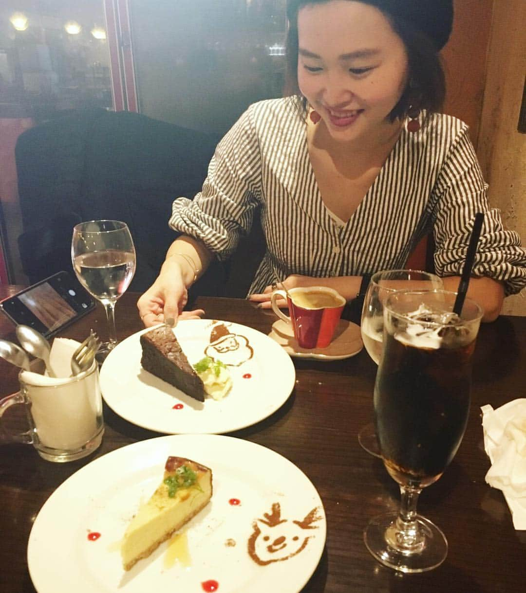 Moeka Horisakiさんのインスタグラム写真 - (Moeka HorisakiInstagram)「昨日はごっつとおデート🐢♡ . #ランチ#昼からワイン#ハピ #八景島シーパラダイス #久しぶり#シーパラ#水族館 #ナイトアクアリウム#感激 #イルカショー#かわいい #ブルーホール#109mから落ちるやつ #上空109mの世界キレイ#大騒ぎ #こわいの一瞬だけ#2回乗った」12月20日 9時45分 - moeka1119