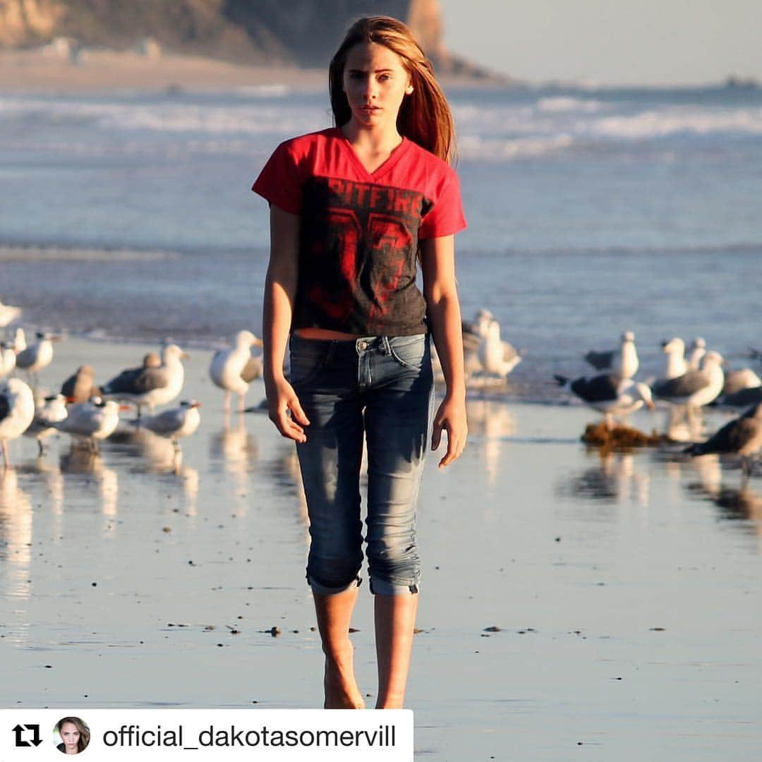 ダーティーハリウッドのインスタグラム：「@official_dakotasomervill looking great‼️ #photooftheday #tweenmodel #fashionstyle #photoshoot #tweenstyle #tweenfashion 💕💕💕」