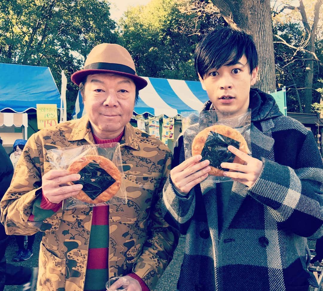 逃げるは恥だが役に立つさんのインスタグラム写真 逃げるは恥だが役に立つinstagram 逃げ恥 カップル 明日から三連休 まだ逃げ恥を見たことない方はぜひティーバーでチェックしてみてね 逃げ恥 せんべい 沼田さん ナツキ Yuri 最終回 夫婦を超えてゆけ