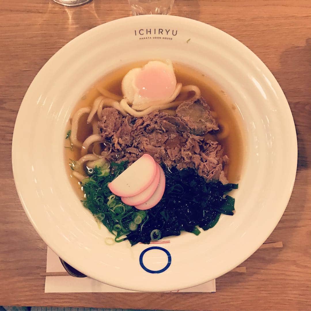 MEGのインスタグラム：「うどん、肉うどん。わーい、ほっこり。#udon」