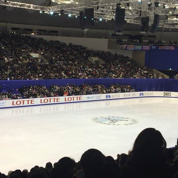 西野友毬のインスタグラム：「全日本始まって、色々と思い出すー☺️初めての全日本なみはやだったなーとか去年2日間号泣だったなーとか、毎回心臓出て来ちゃうんじゃないかってぐらい緊張してたなとか、、、笑  それもあってかお仕事しながら心の中で応援してたけど、本当緊張するーー😂😂笑 特に引退組とか本当見たら泣きそう😭 明日もみんながいい演技できます様に😌💓」