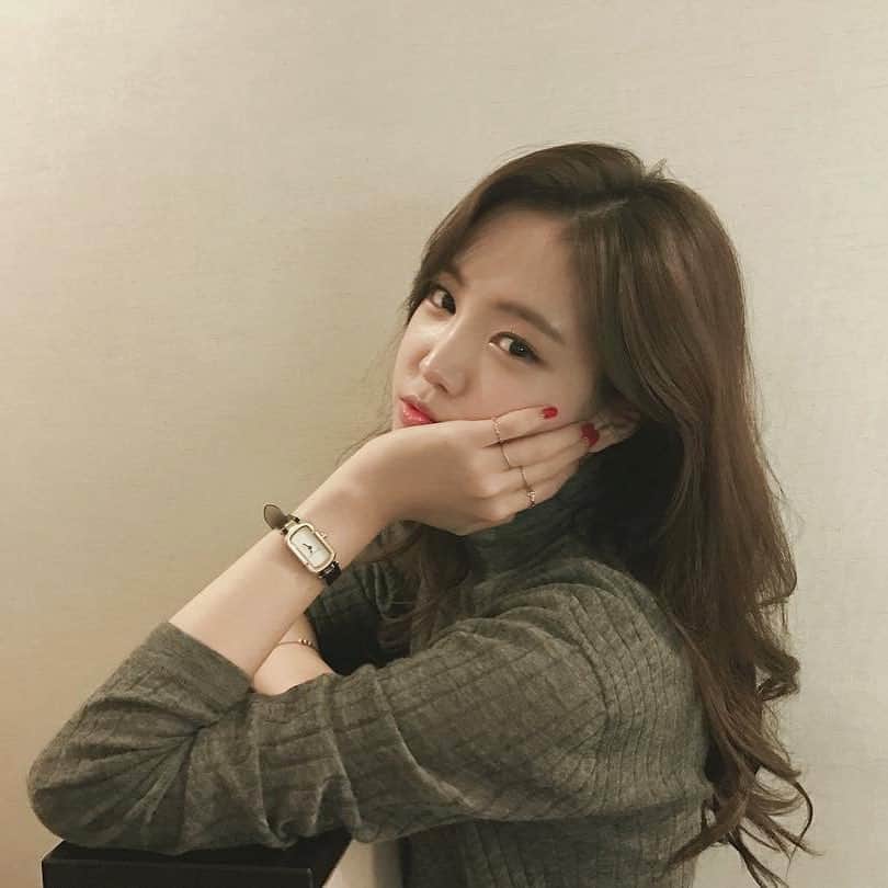 ソン・ナウンのインスタグラム：「Goodnight! 😘」