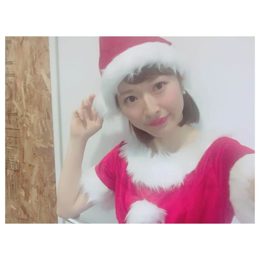 河野穂乃花さんのインスタグラム写真 - (河野穂乃花Instagram)「クリスマスイブなんだね🎄🎁🎉🎂🍗🍷ファイナルなんだねー☺️🎤💕 #Christmas#クリスマスイブ#ツアー#ファイナル」12月24日 13時18分 - honoka_kono