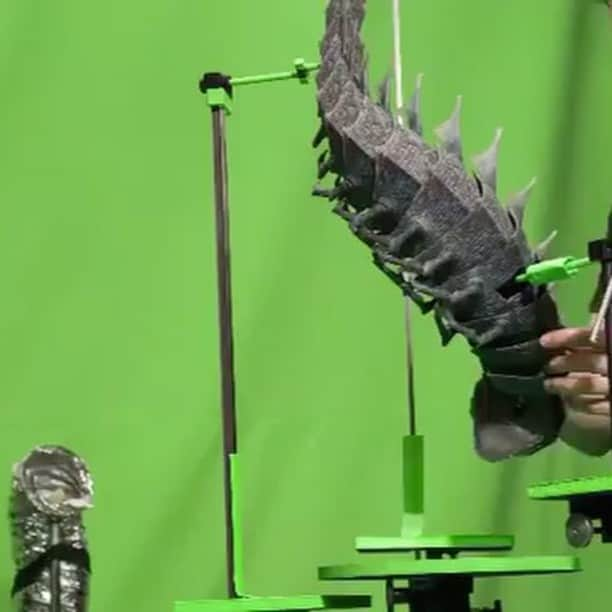 Art Collective Magazineのインスタグラム：「Time-lapse of @kevinbparry animating the Moon Beast from Kubo and the Two Strings! Fascinating work! Learn more about how @kevinbparry does it on his page. #artcollectivemag #stopmotionanimation」