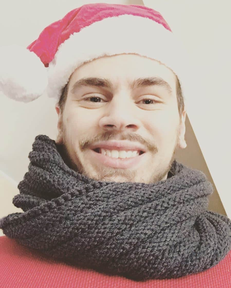 アンドレア・ファッブリのインスタグラム：「Merry Christmas 🎅🏻 #christmas #natale #auguri」