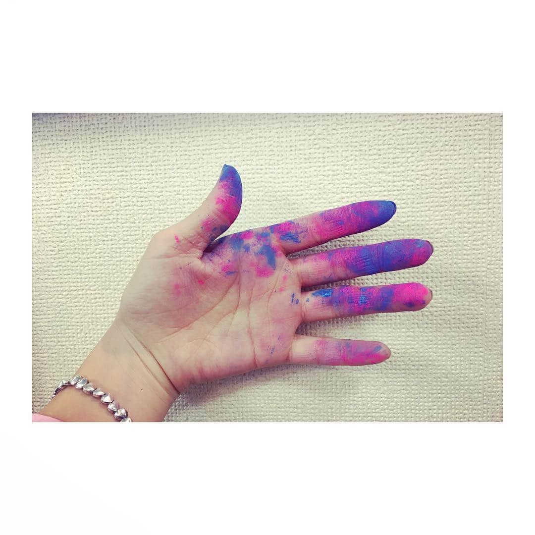 小野寺奈々のインスタグラム：「Happy Christmas🌿  Kidsの髪をやりに はじめての福岡、はじめてのAIR JAMに✈︎ とんぼ返りだったけど楽しかったぁー✨ #AIRJAM  #福岡」