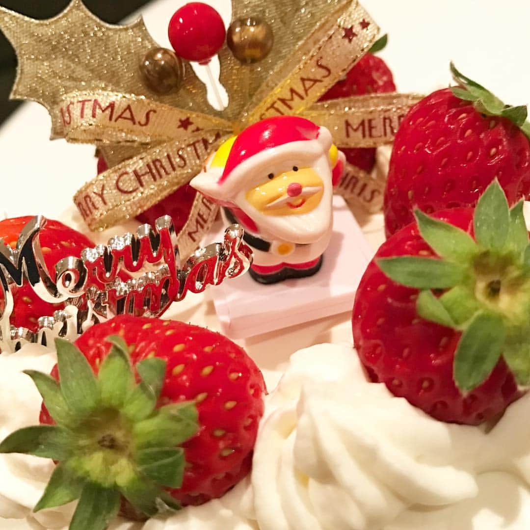 泉里香さんのインスタグラム写真 - (泉里香Instagram)「🎄🎁🎂🎄 あっ！サンタさん！🎅」12月25日 22時59分 - rika_izumi_