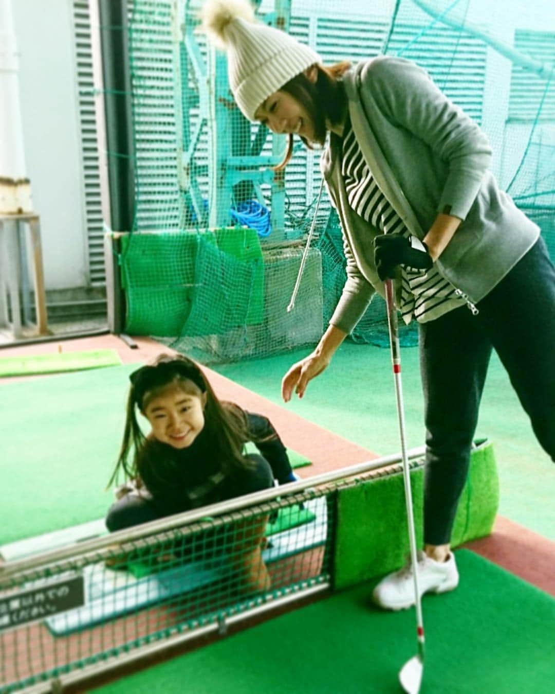 坂田陽子さんのインスタグラム写真 坂田陽子instagram 昨日はジムで Zumba で大量に汗を流し 本日は小さな可愛い子ちゃん とゴルフ練習デート そして明日はパーソナルトレーニングと 何故か年末に自分を追い込む私 今年一年 ダラけた自分