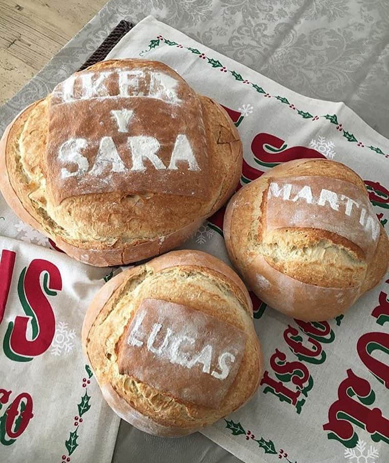 サラ・カルボネロのインスタグラム：「😋😋💜」