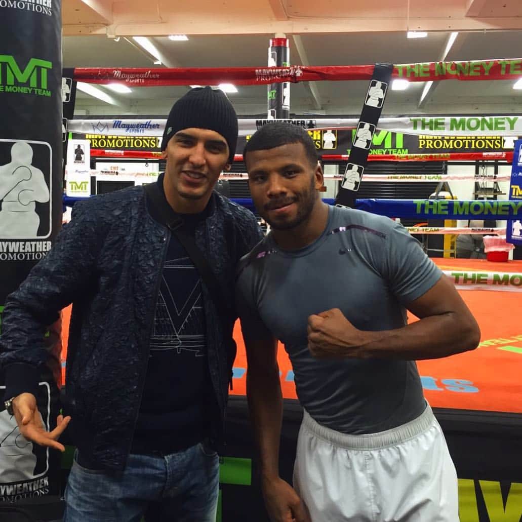 ナビル・バホウィのインスタグラム：「Nice visit at @badoujack s training today!」