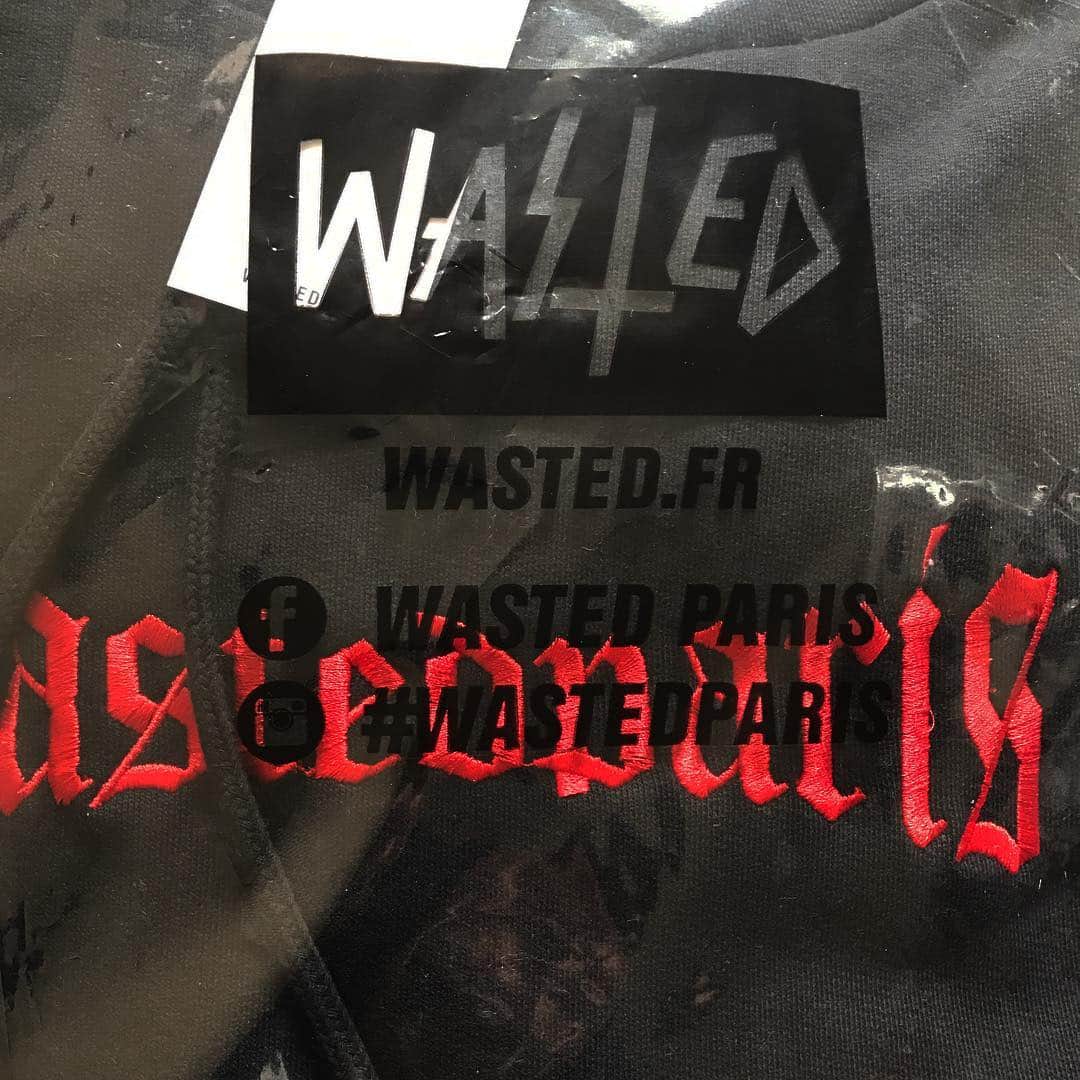 田口隼人のインスタグラム：「🎁☺ #wastedparis」